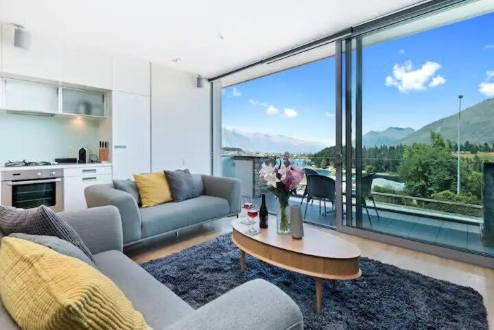 Luxury Lake View - 1 Bedroom Κουίνσταουν Εξωτερικό φωτογραφία