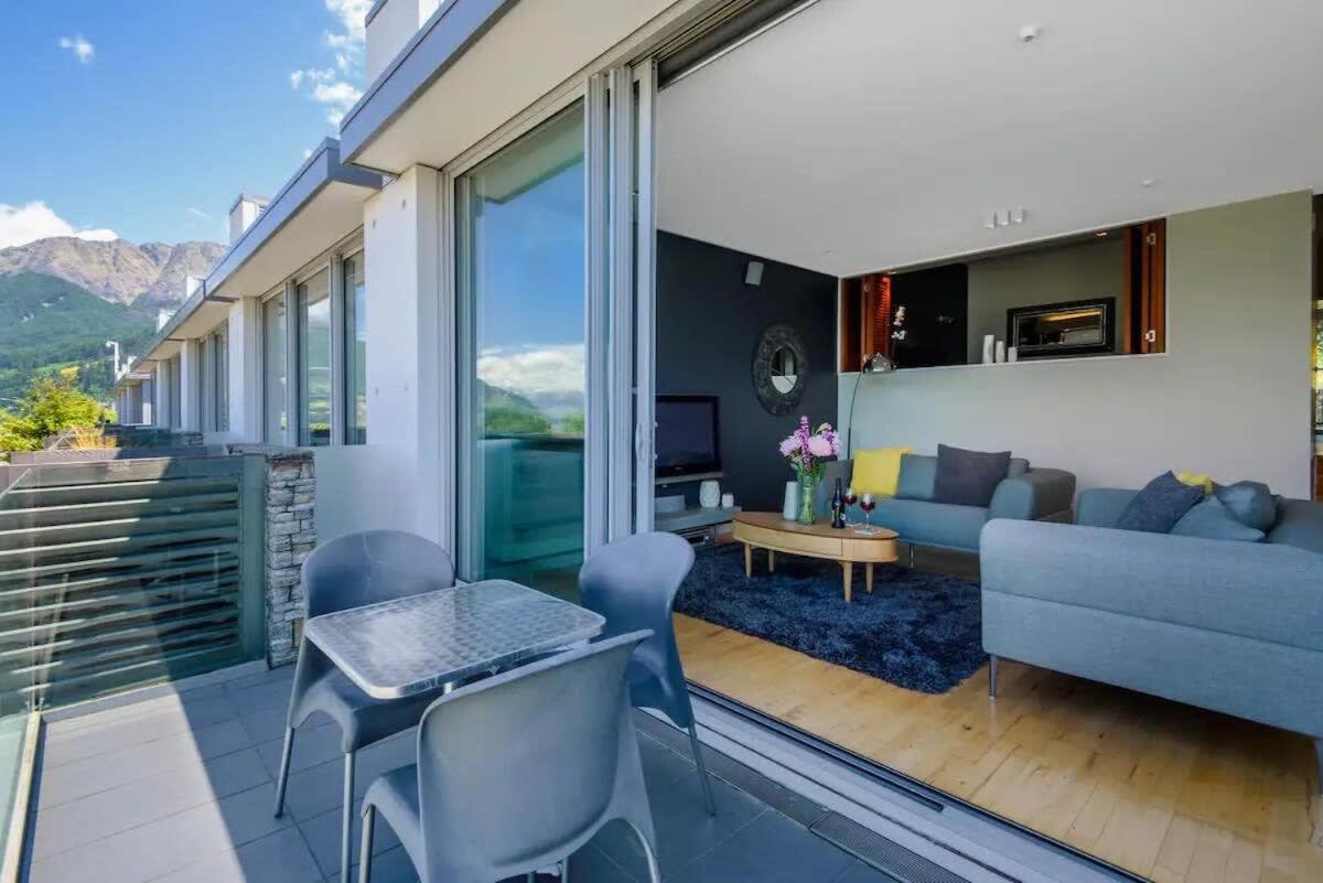 Luxury Lake View - 1 Bedroom Κουίνσταουν Εξωτερικό φωτογραφία